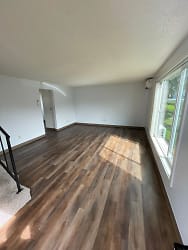 1630 Monmouth St - Independence, OR