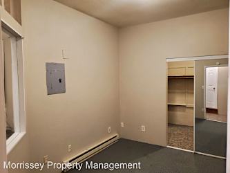 227 W Wapello St - Agency, IA