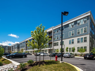 Avalon Arundel Crossing Apartments - Linthicum Heights, MD