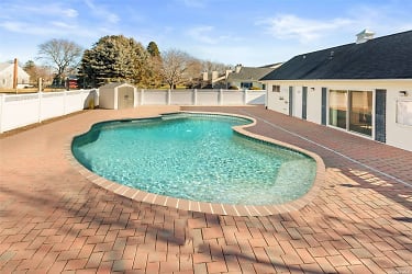 2555 Youngs Ave #5B - Southold, NY