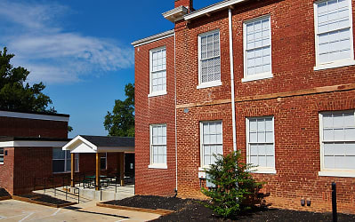 Albemarle Central School Apartments - Albemarle, NC