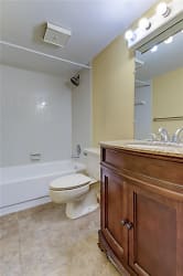 2597 Countryside Blvd #109 - Clearwater, FL
