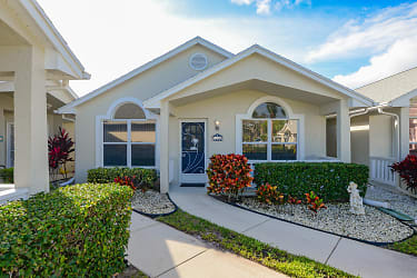 1184 NW Lombardy Dr - Port Saint Lucie, FL