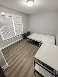 Room For Rent - Indianapolis, IN