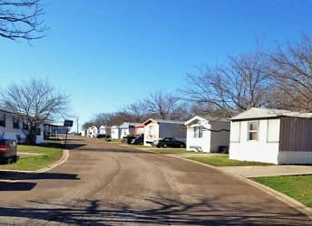 Southern Hills Manufactured Home Community Apartments - Killeen, TX