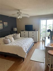 830 S Gulfview Blvd #406 - Clearwater, FL