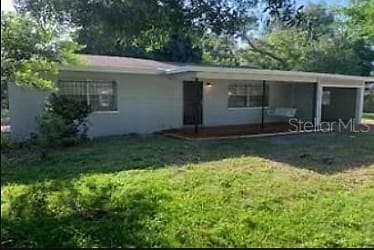 1576 36th St NW - Winter Haven, FL