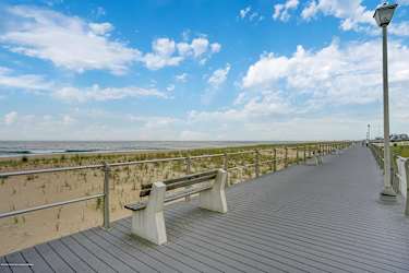 619 Ocean Ave N - Sea Girt, NJ