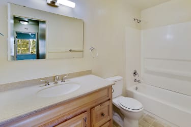 935 Heartwood Ave unit 13 - Vallejo, CA