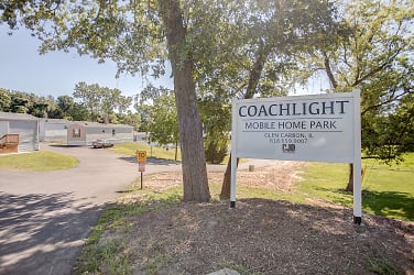 23 Coachlight Trailer Park - Glen Carbon, IL