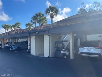 5930 Trailwinds Dr #325 - Fort Myers, FL