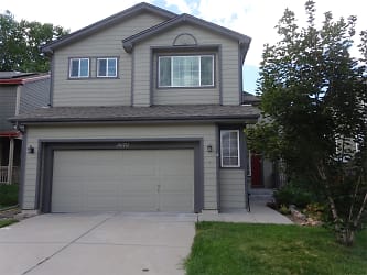 10170 S Spotted Owl Ave - Littleton, CO