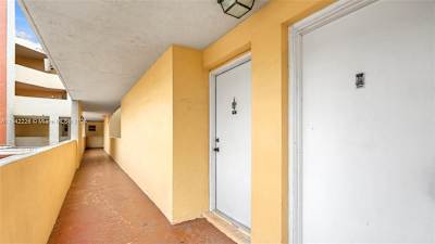 8810 Fontainebleau Blvd #216 - Miami, FL