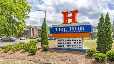 The Hub Auburn Apartments - Auburn, AL