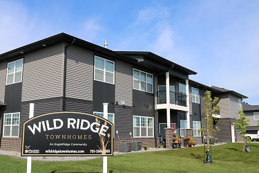 Wild Ridge Townhomes Apartments - West Fargo, ND