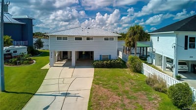 2000 NW 13th St - Crystal River, FL
