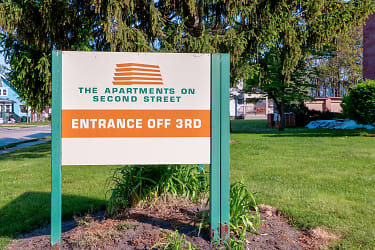 The Apartments On 2nd Street - Cuyahoga Falls, OH