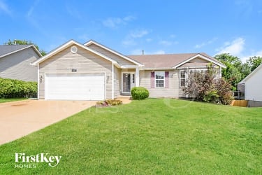 3017 Valley Oaks Dr - Imperial, MO