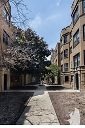 3926 N Pine Grove Ave - Chicago, IL