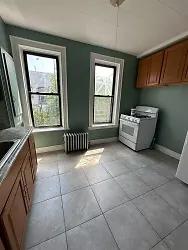 66-67 Fresh Pond Rd unit 4A - Queens, NY