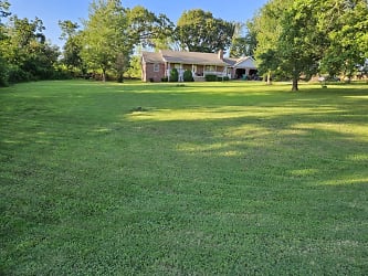 3111 W Perry Rd - Rogers, AR