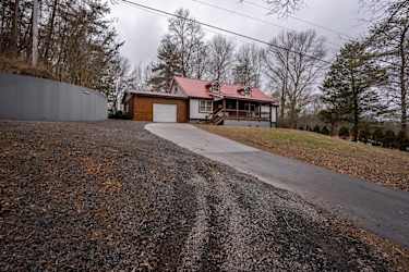 1576 Old Northcutt Rd - Ellijay, GA