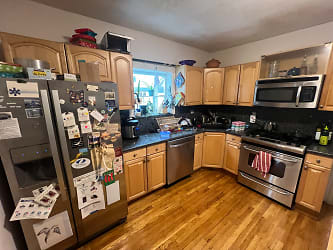 35 Cameron Ave unit 2CP - Somerville, MA