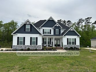 6120 Shannon Wds Wy - Hope Mills, NC
