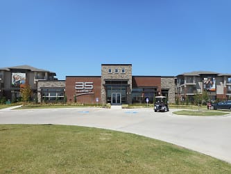 35 West Apartments - Moore, OK