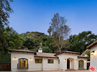 1955 Benedict Canyon Drive - Beverly Hills, CA
