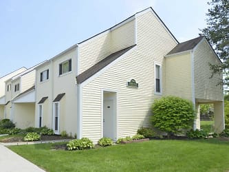 Twelve Trees Apartments And Townhomes - Harrisburg, PA