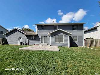 1616 Hunter Ridge Dr - Springfield, IL