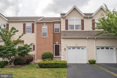 4017 Hoffman Ct - Collegeville, PA