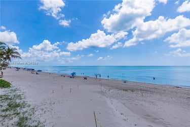 3140 S Ocean Dr #2207 - Hallandale Beach, FL