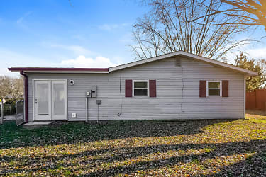 3420 Southwest Dr - Indianapolis, IN