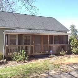 200 S 9th St - Easley, SC