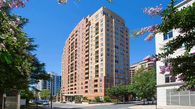 Virginia Square Apartments - Arlington, VA