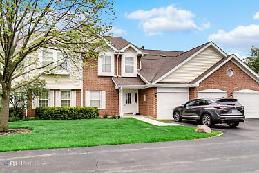 215 Norfolk Ct #8 - Roselle, IL