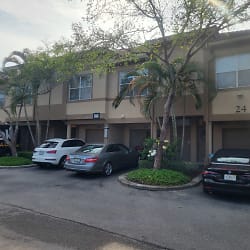 1037 Normandy Trace Rd unit 1037 - Tampa, FL