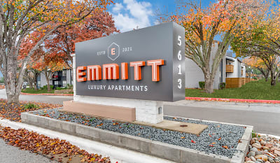 Emmit Luxury Apartments - Haltom City, TX
