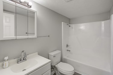 Professional Park Apartments - Marion, OH