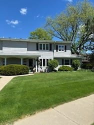 6526 Offshore Dr - Madison, WI