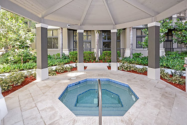 The Manor At Flagler Village Apartments - Fort Lauderdale, FL