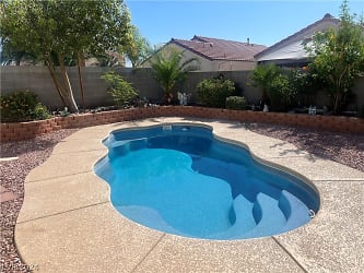 681 Forest Haven Way - Henderson, NV