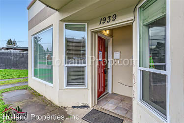 1939 23rd Ave - Forest Grove, OR