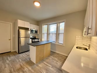 2209 N Campbell Ave unit 1F - Chicago, IL