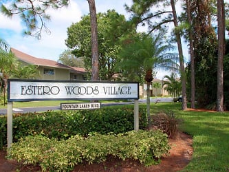 Estero Woods Village In Fountain Lakes Apartments - Estero, FL