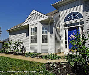14 Florence Dr - Manchester Township, NJ