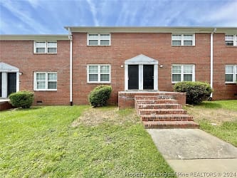 1921 King George Dr - Fayetteville, NC