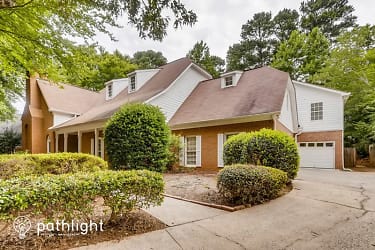 105 Lazy Laurel Chase - Roswell, GA